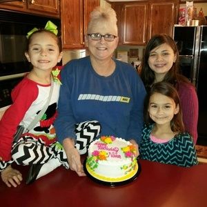 Meet your Posher, Cindy